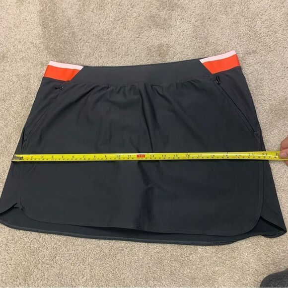 UNDER Armour Women's Gray UA Links Knit Golf Skort Sz XL NWT - Picture 8 of 10